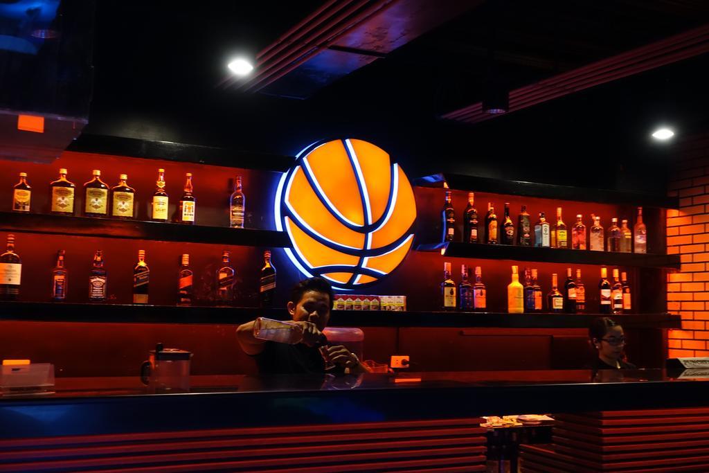 万马纳洛广场酒店 公主港 外观 照片