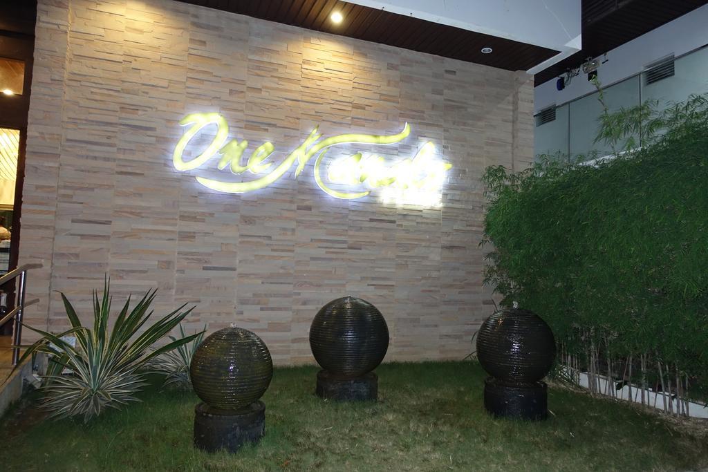 万马纳洛广场酒店 公主港 外观 照片